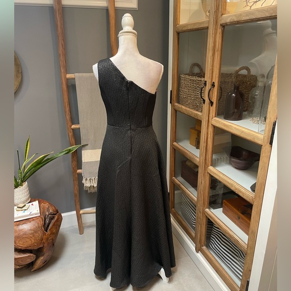 Monique Lhuillier one shoulder high low formal dress - Picture 6 of 10